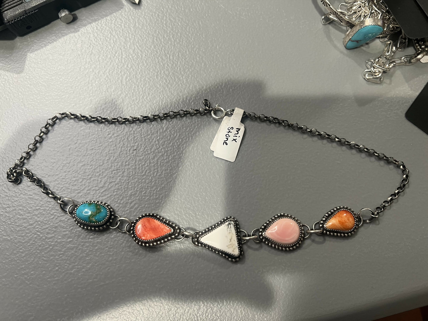 Mulit stone choker